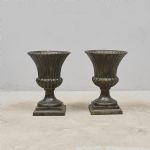 1467 6253 GARDEN URNS